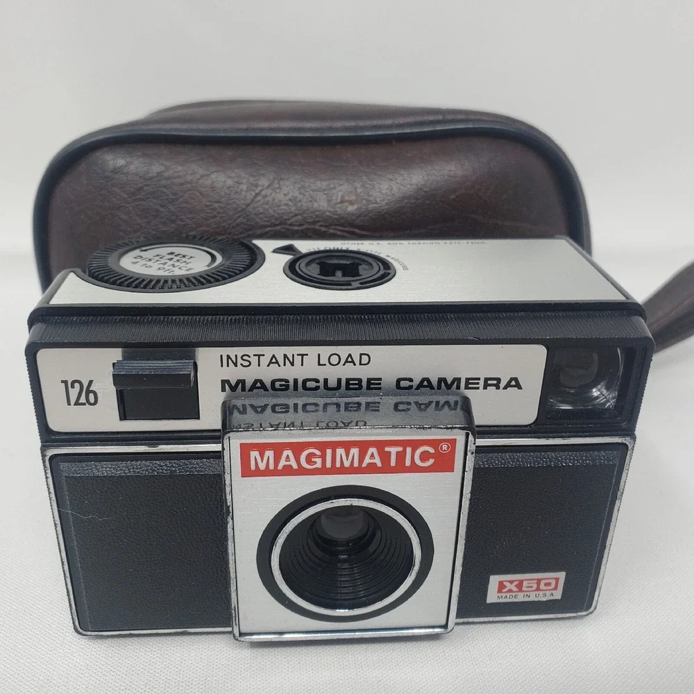 Vintage Magimatic X50‎ 126 Film Camera Vintage Instant Load Magicube Case Retro